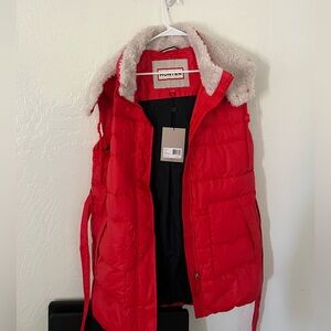 NWT Hunter Red Puffer Vest with Faux Fur Collar